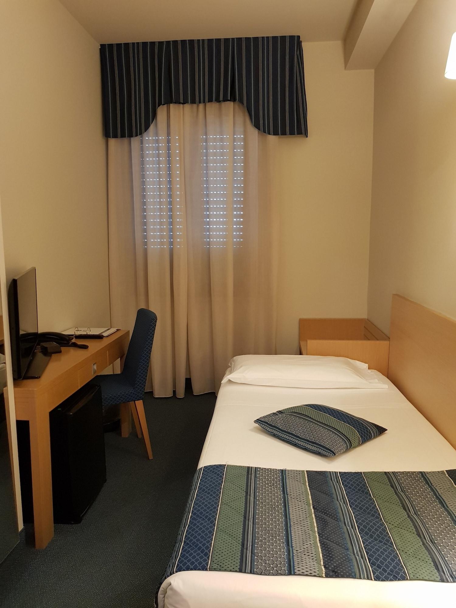 Best Western Hotel Cristallo Mantova Virgilio Esterno foto