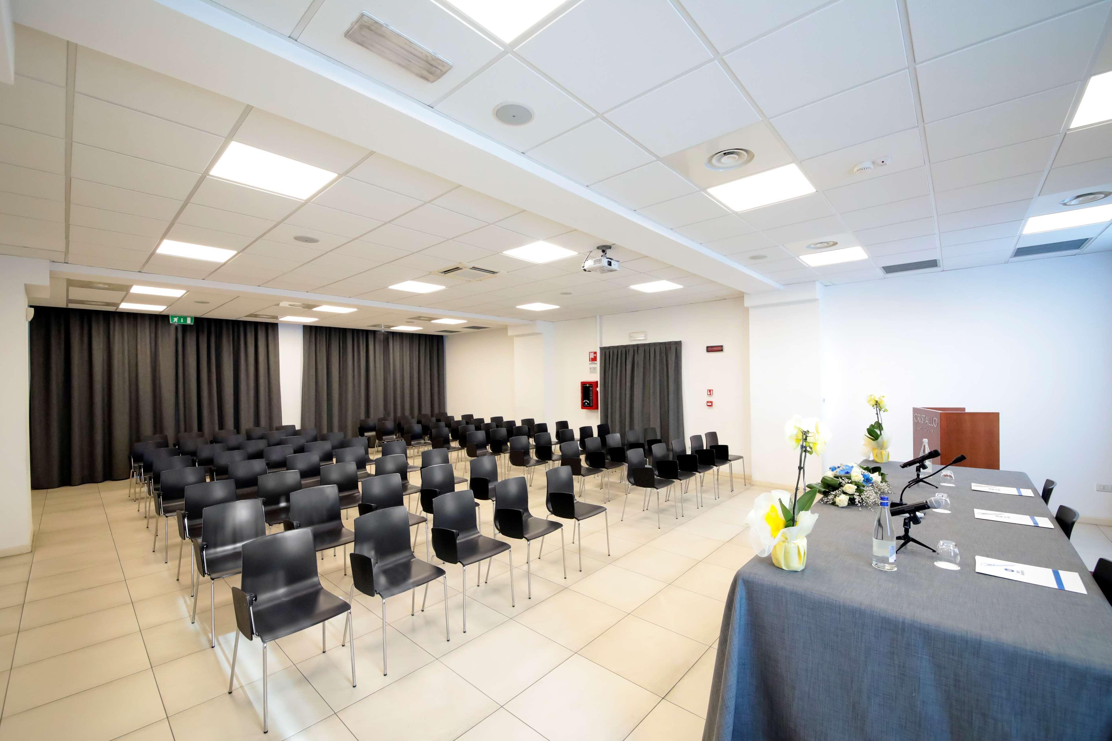 Best Western Hotel Cristallo Mantova Virgilio Esterno foto