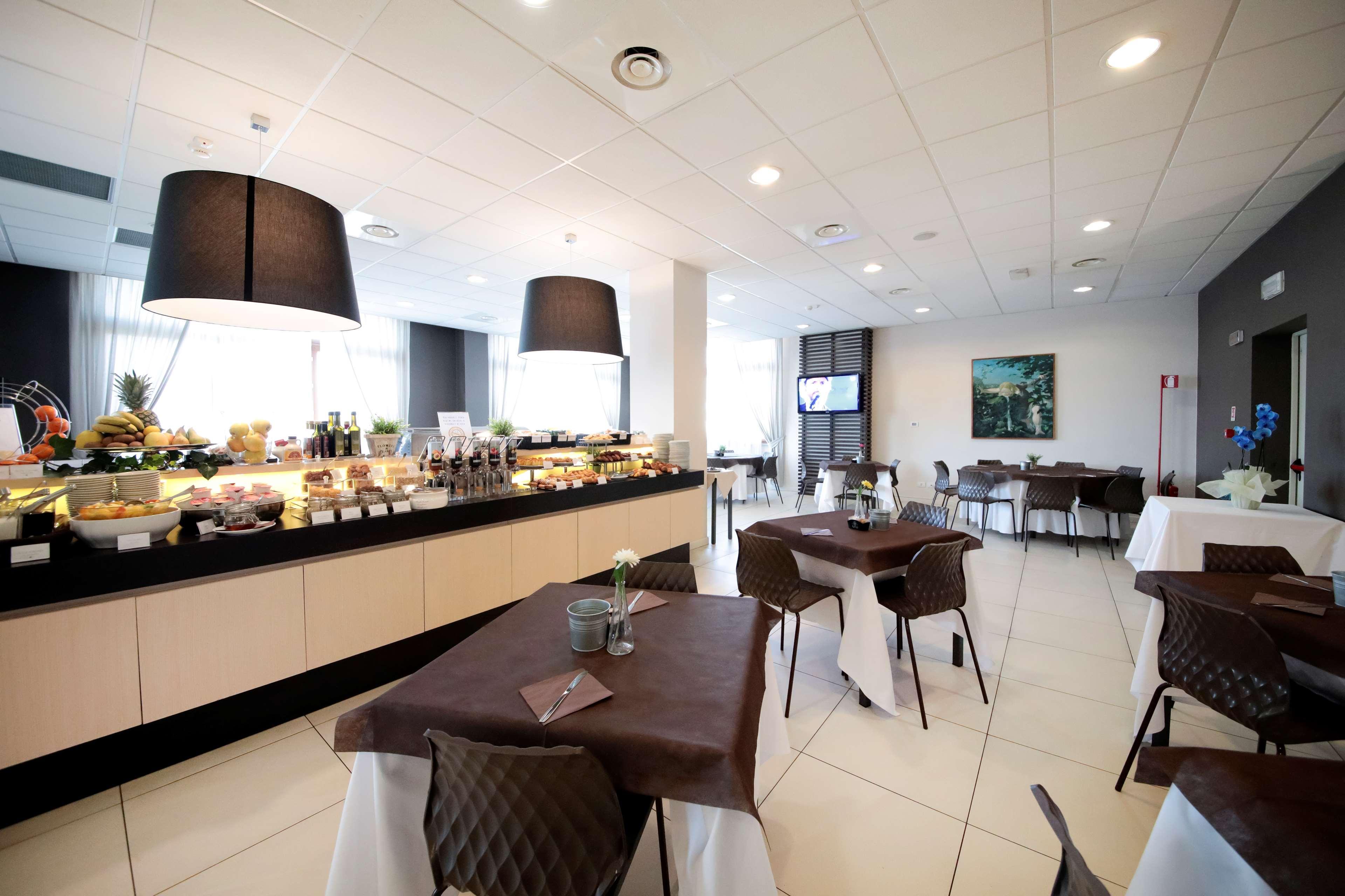 Best Western Hotel Cristallo Mantova Virgilio Esterno foto