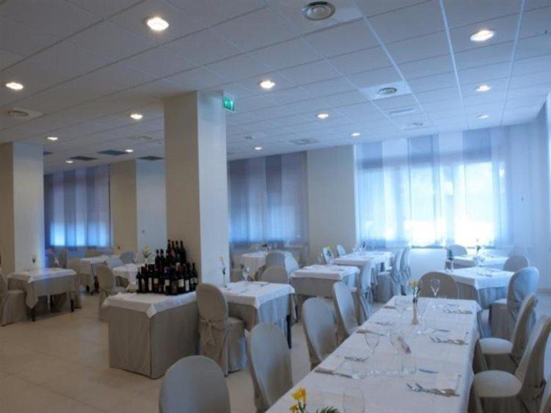 Best Western Hotel Cristallo Mantova Virgilio Esterno foto